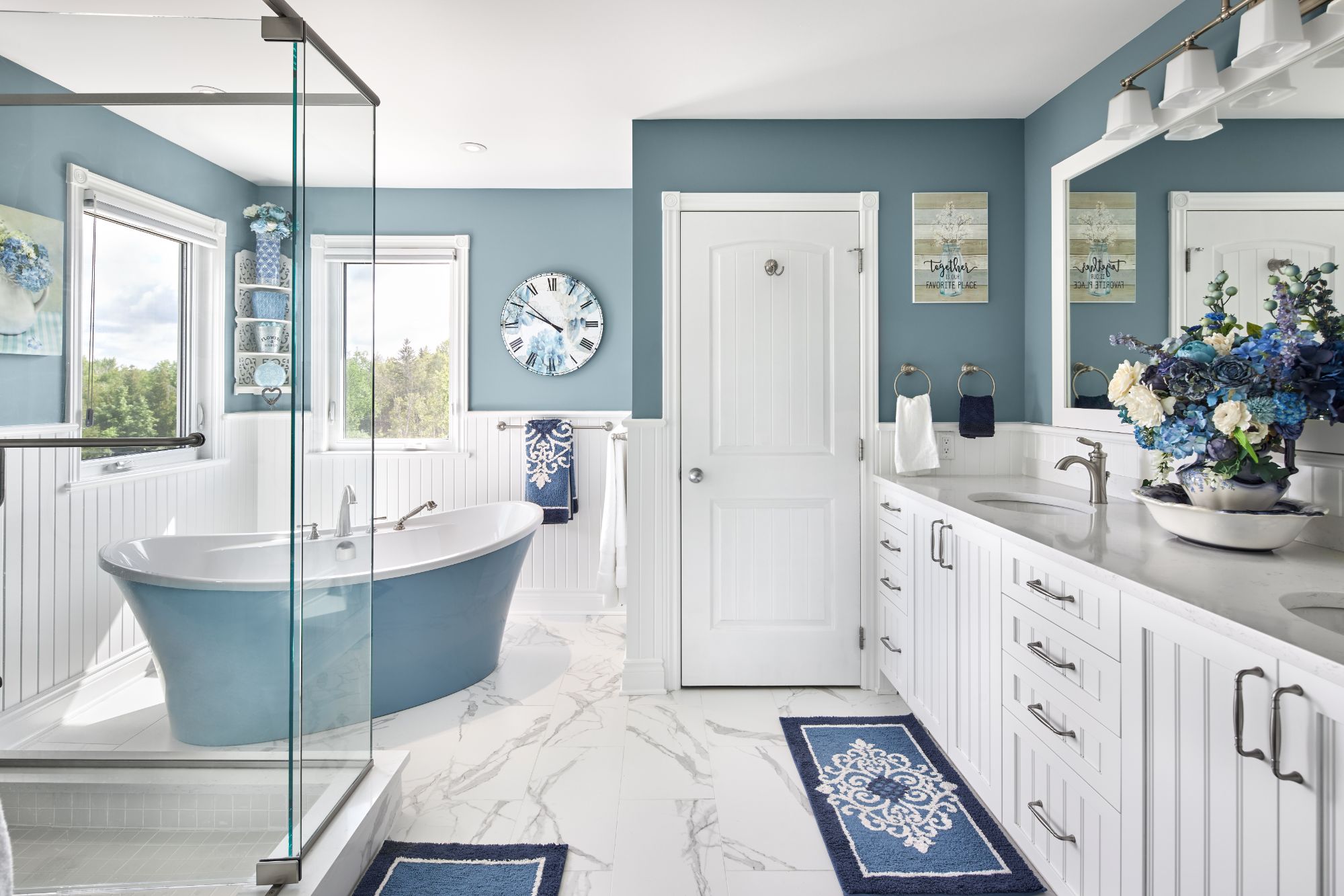How To Pick Out Accent Colors For Your Bathroom